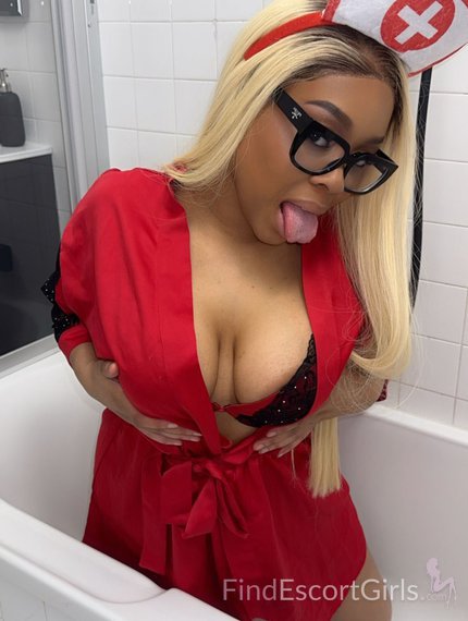 Naomi Lux